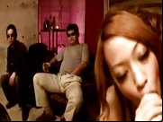 Japanisches Luder wird doppelpenetriert in diesem asiatischen Gangbang Klassik Porno